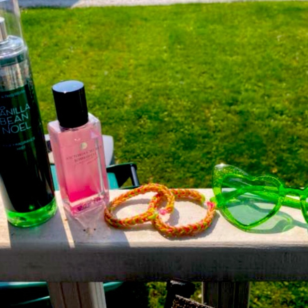 Pink and green fishtail bracelet set